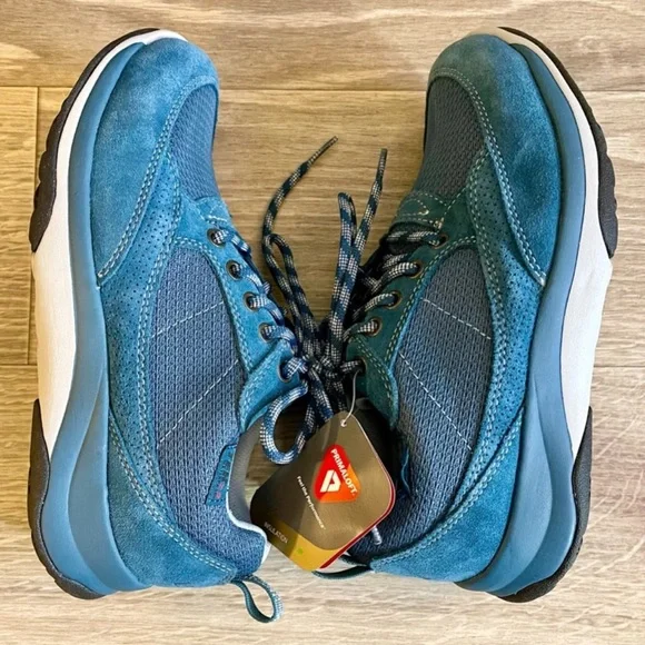 LL Bean Sneakers NWT - Picture 4 of 4